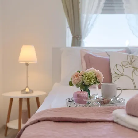 Marica - App Marabella - Mpolo 아파트 메덜린
